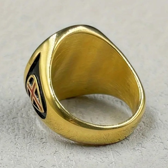 Mens Cross Templar Ring! - Picture 4 of 4